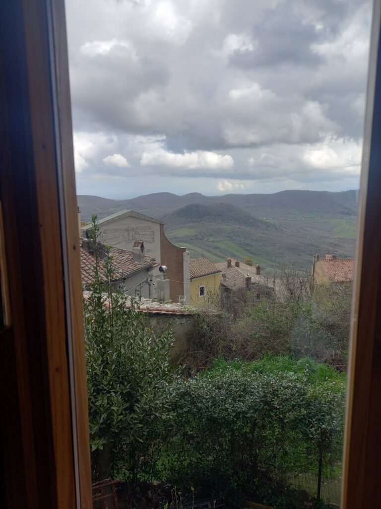 vista vallata e borgo ospitalità, borgo, tolfa, agriturismo