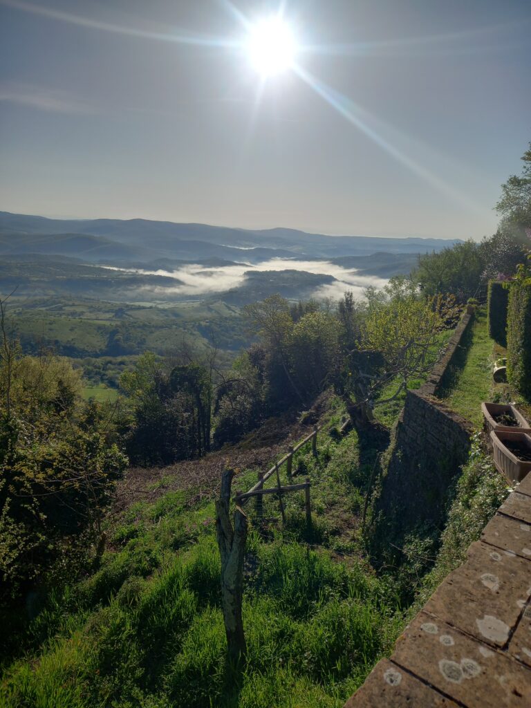 scorcio dal belvedere borgo borgo frangipane, tolfa, belvedere